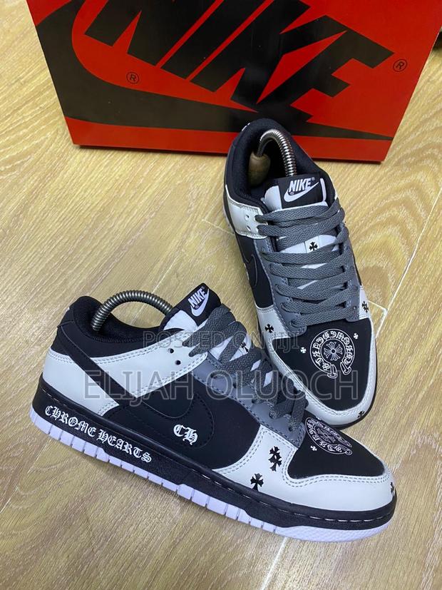 Nike Sb Dunk *Chrome Heart - thumbnail 3