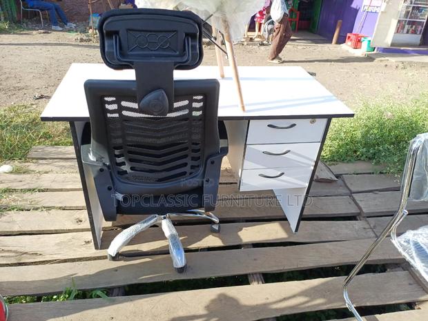Office Desk+Headrest Chair - main view
