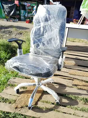 Catarina Chair and Desk