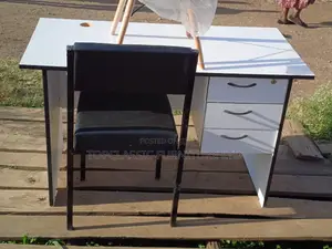 Waiting Chair/Caterina Chair+Office Desk
