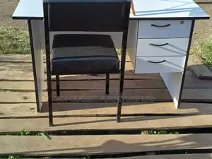 Waiting Chair/Caterina Chair+Office Desk