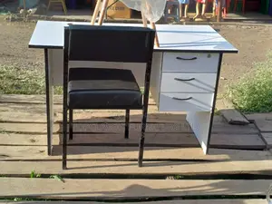 Waiting Chair/Caterina Chair+Office Desk