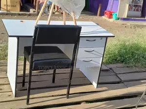 Waiting Chair/Caterina Chair+Office Desk