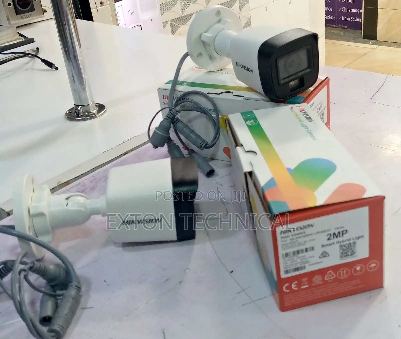 Hikvision DS-2CE16DF0T-LPFS/ECO Smart Hybrid Light