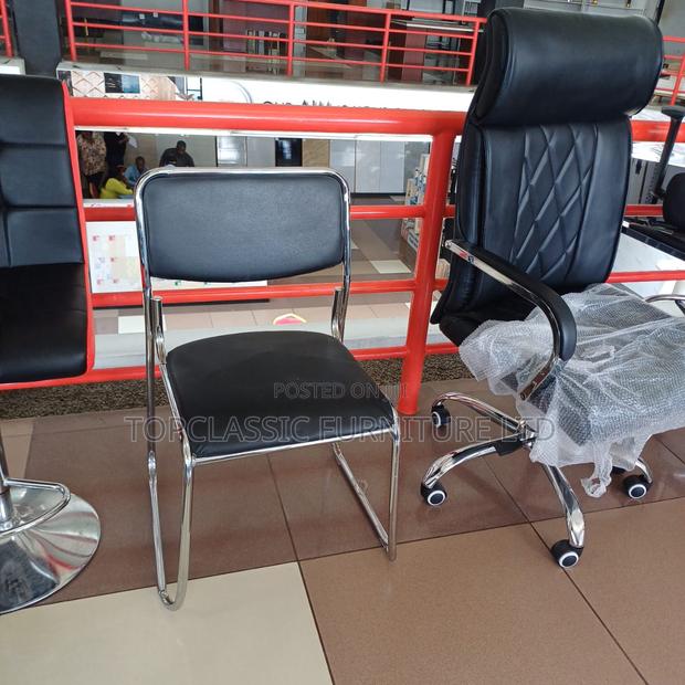 Waiting /CFA Chair/Office Chair