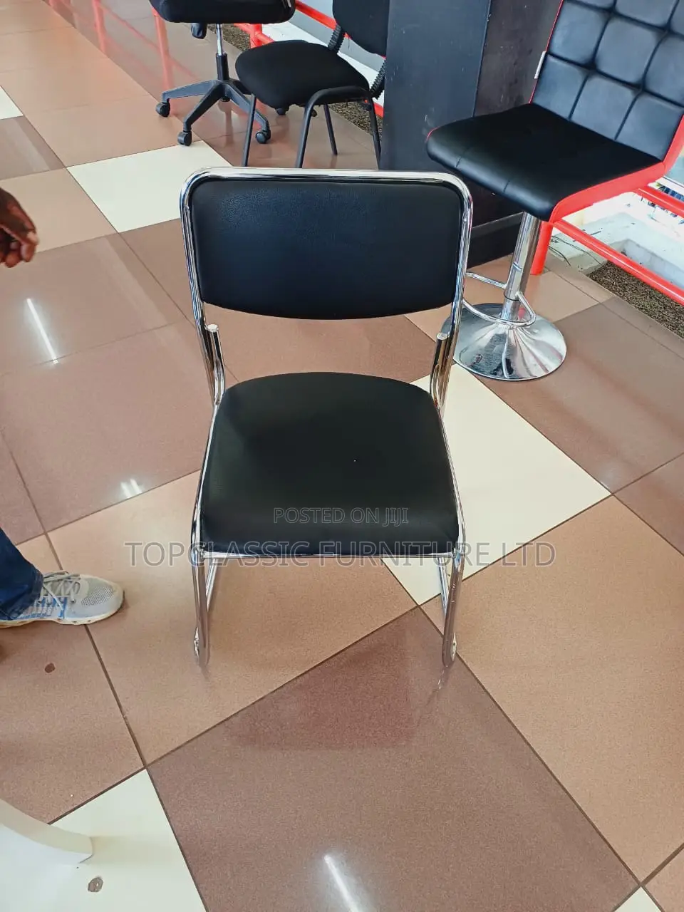 Waiting /CFA Chair/Office Chair