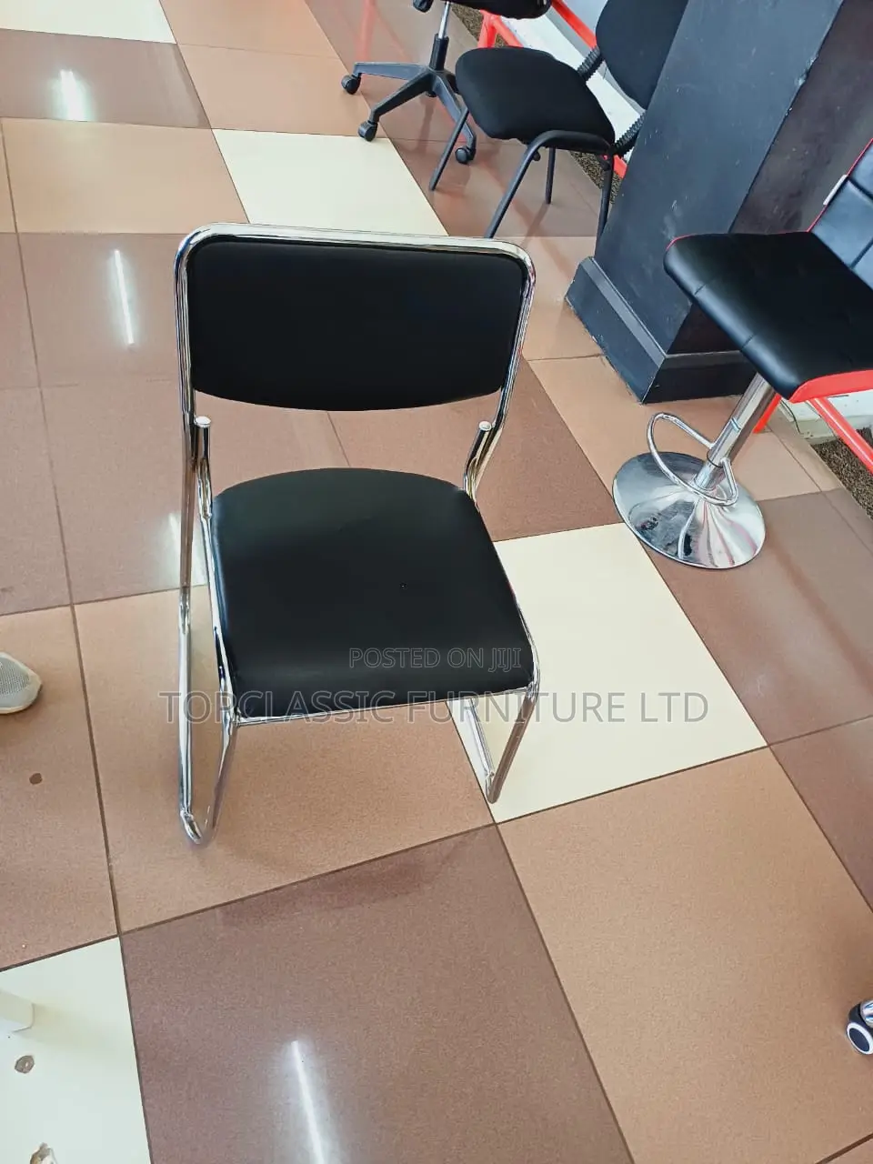 Waiting /CFA Chair/Office Chair