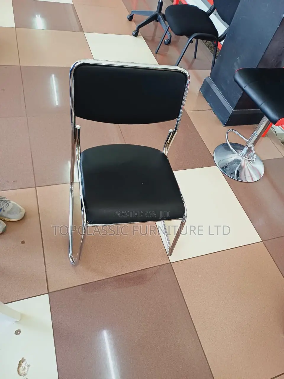Waiting /CFA Chair/Office Chair