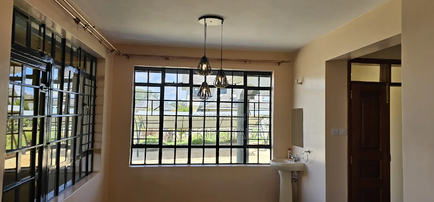6bdrm Maisonette in Elgonview for sale