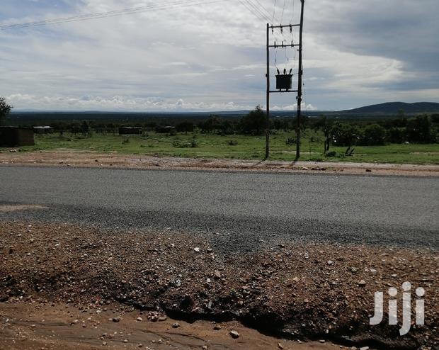 Land Tuch the High Way to Mara for Sel - thumbnail 3