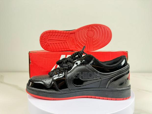 Air Jordan 1 Low Cuts - main view