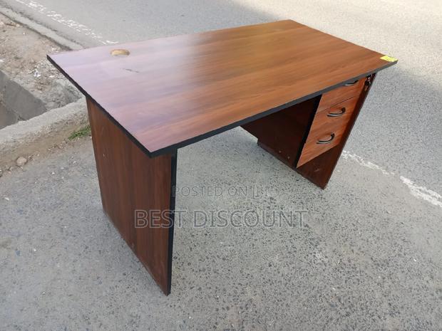 Office Table 0.9m - main view