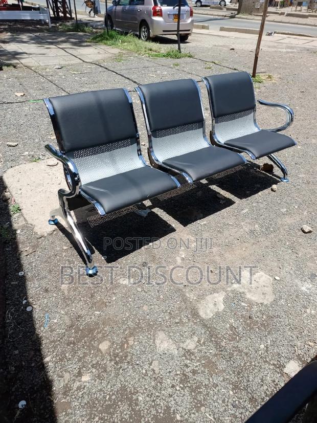 Waiting Chairs Waiting Chairs - main view