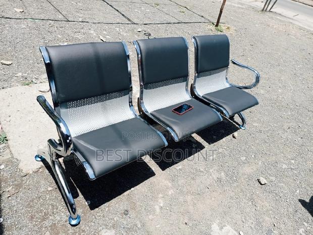 Waiting Chairs Waiting Chairs - main view