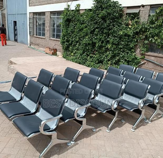 Airport Visitors Waiting Benches - main view