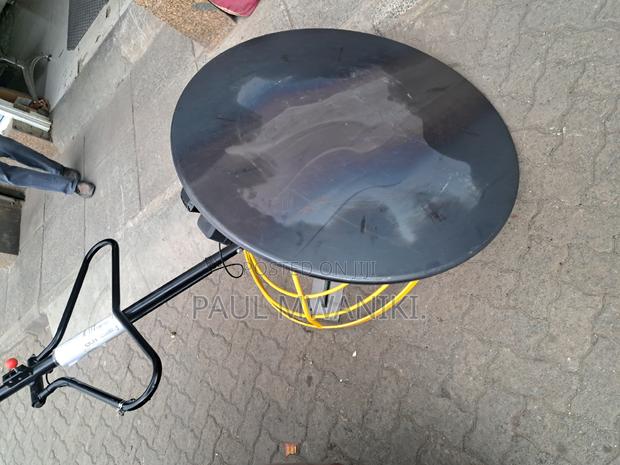 Honda Power Trowel Machine. Complete Set. - thumbnail 4