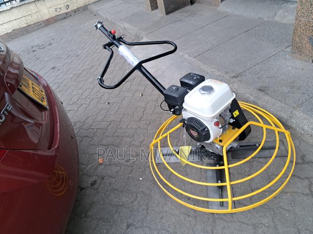 Honda Power Trowel Machine. Complete Set. - thumbnail 2