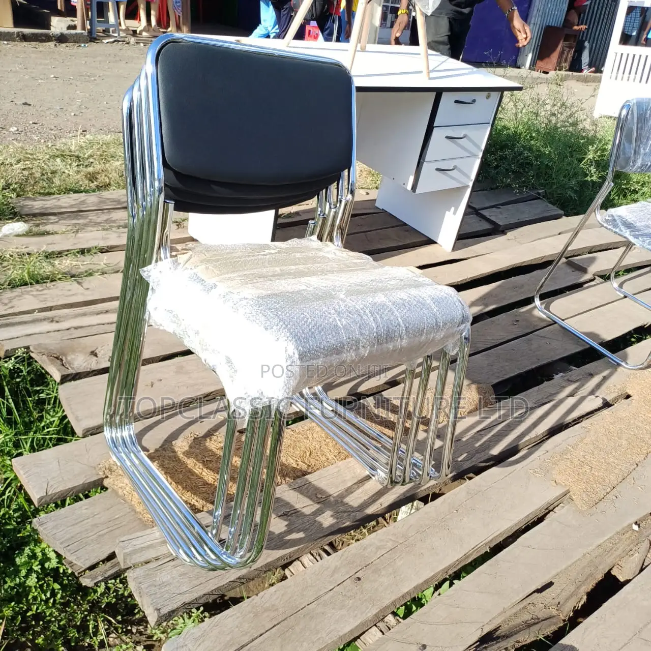 Waiting /CFA Chair/Office Chair (Desk=Ksh.4500)