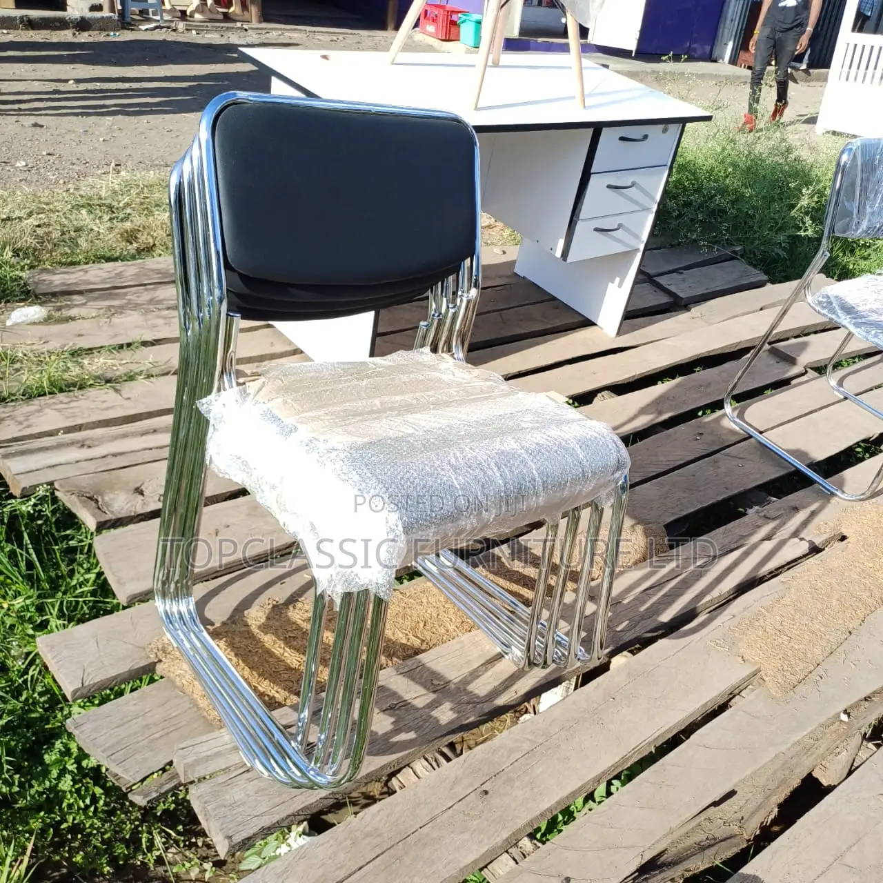Waiting /CFA Chair/Office Chair (Desk=Ksh.4500)