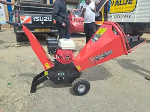 Gasoline Garden Tree Branch Shredder/ Wood Chopper.