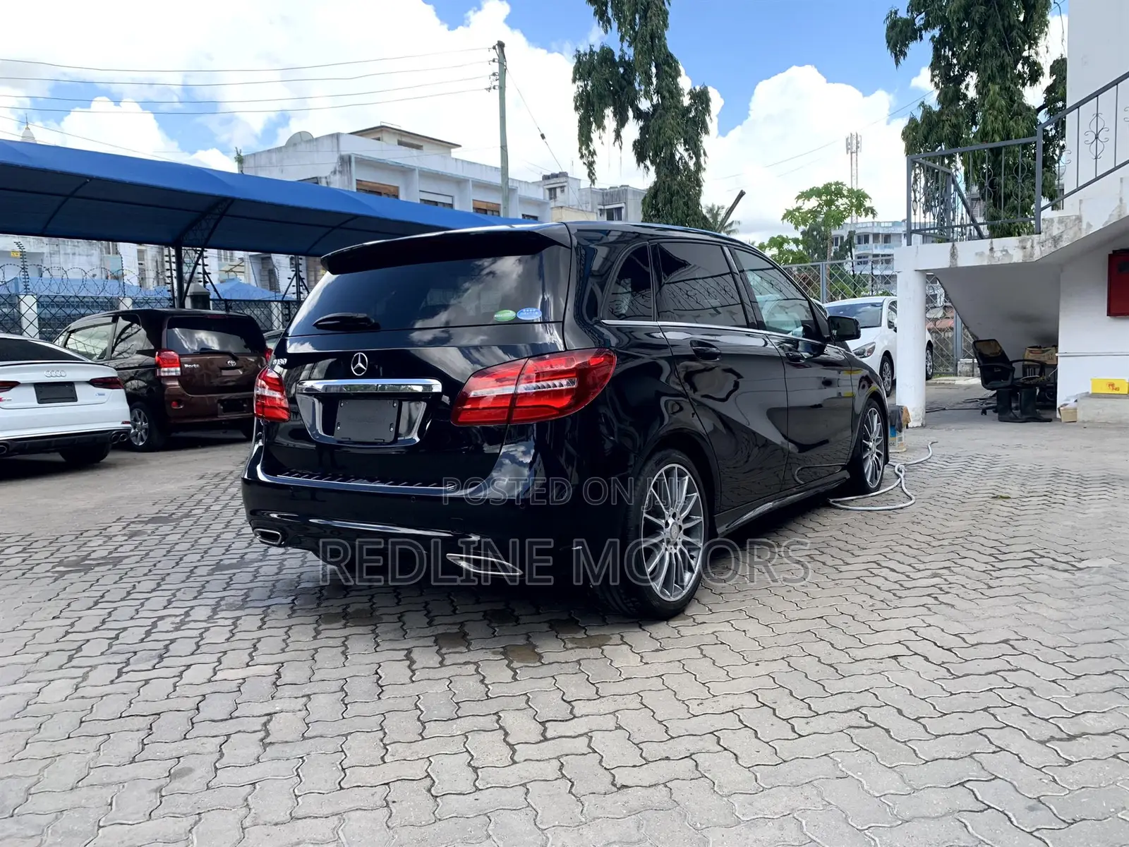 Mercedes-Benz B-Class 2017 Black