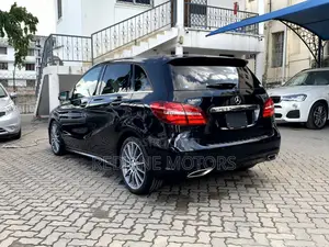 Mercedes-Benz B-Class 2017 Black