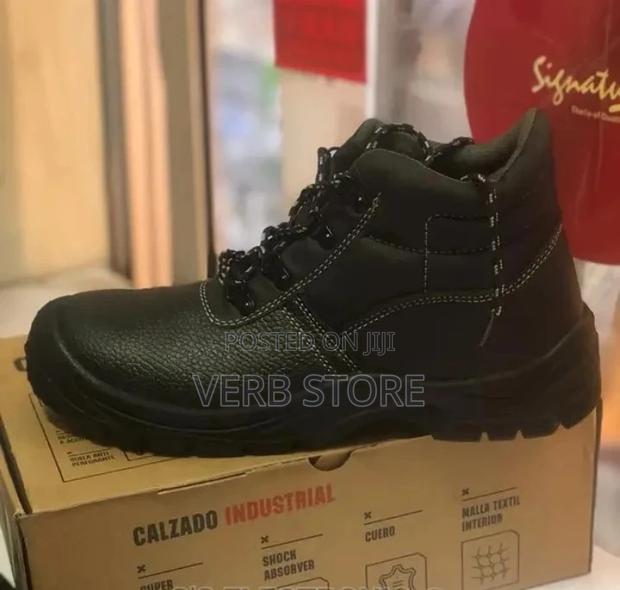 Calzado Safety Boot - main view