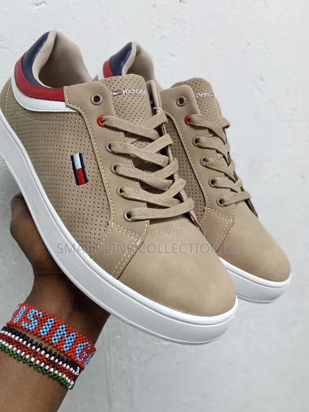 Tommy Hilfiger Casual "Brown"