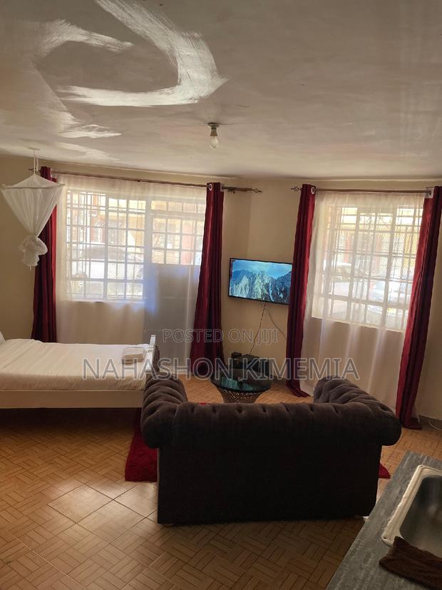 Red Studio Airbnb TRM Drive Roysambu Thika Road Nairobi - thumbnail 2