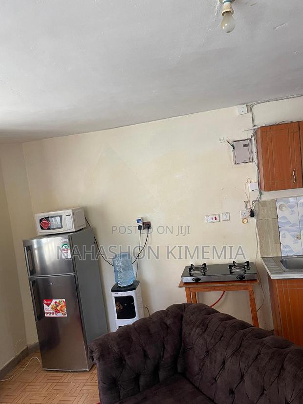 Red Studio Airbnb TRM Drive Roysambu Thika Road Nairobi - thumbnail 3