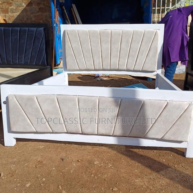 Cream  Mocket Bed 4x6