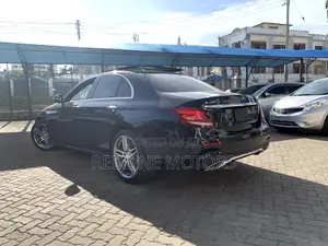 Mercedes-Benz E200 2017 Black