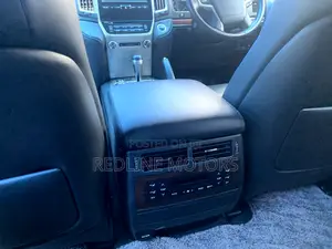 Toyota Land Cruiser 2016 Black