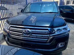 Toyota Land Cruiser 2016 Black