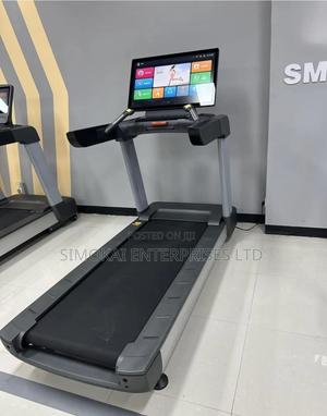 Commercial Treadmill With 30" Screen 9.0hp - thumbnail 2