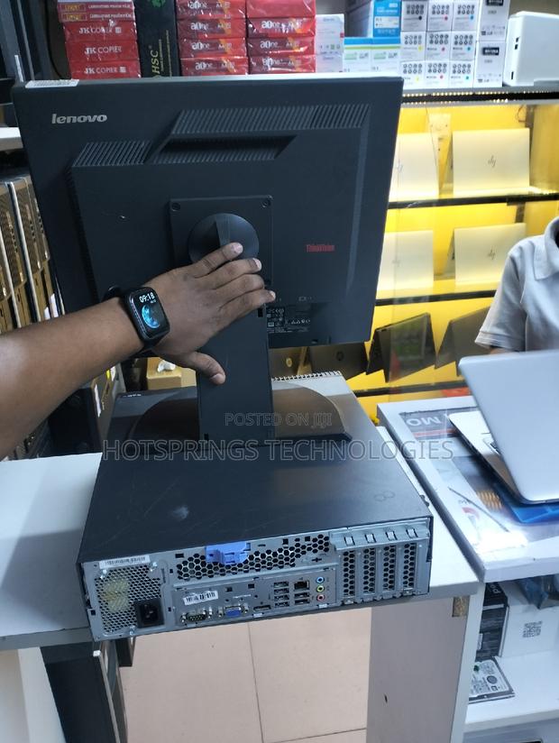 Lenovo ThinkCentre M810z AIO 4GB Intel Core I3 HDD 250GB - thumbnail 4