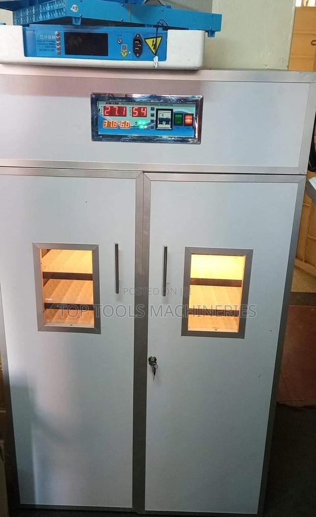 528eggs Ac Dc Incubator - main view