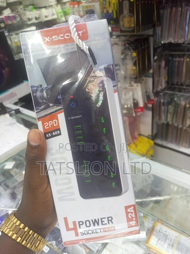 Power Extension 8 USB Slot and 2 TP-C Slots 3000 Watts - main view