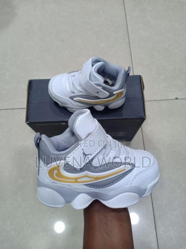 Kids Sneakers - thumbnail 3