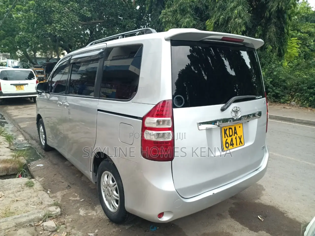 Noah 7 Seater Self Drives