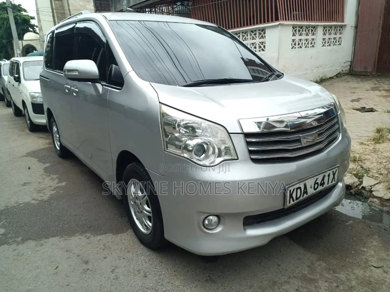 Noah 7 Seater Self Drives