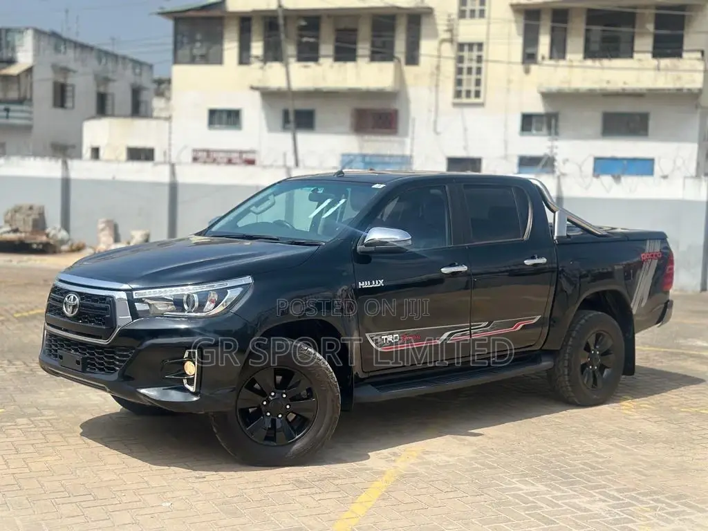 Toyota Hilux Revo Double Cab Deisel 2.8 AWD 2016 Black