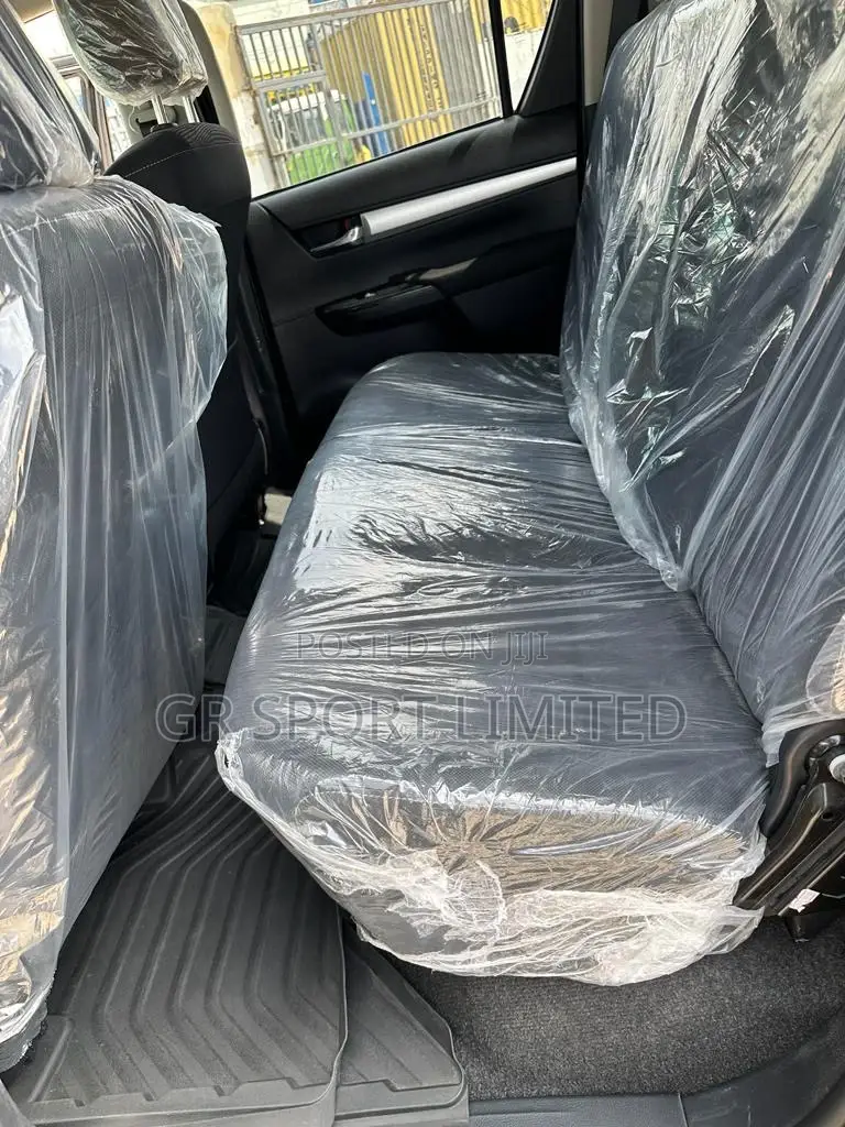 Toyota Hilux Revo Double Cab Deisel 2.8 AWD 2016 Black