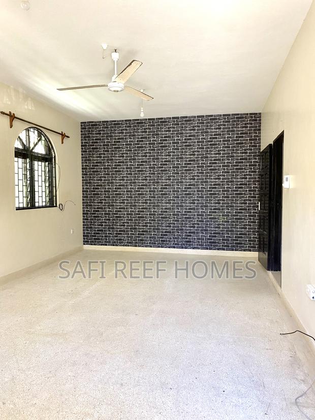 3bdrm Apartment in Nyali for rent - main view