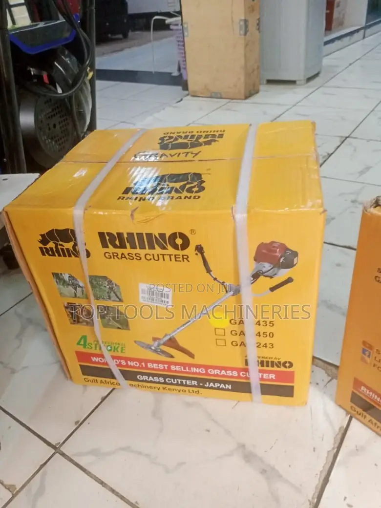 Rhino 4 Stroke Brush Cutter With 8 Blades