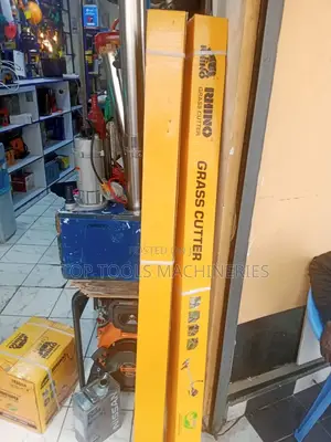 Rhino 4 Stroke Brush Cutter With 8 Blades