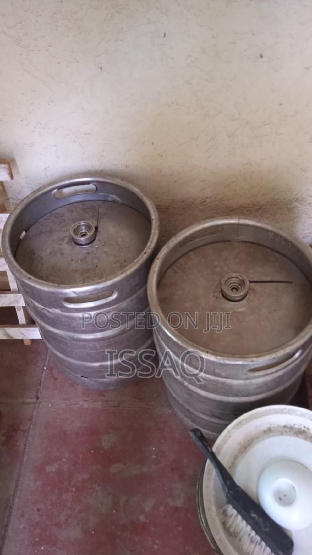 Keg Pump With 2 Barrels - thumbnail 3