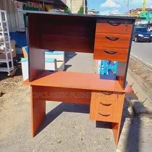 QUALITY OFFICE DESKS Available (Payment on Delivery)
