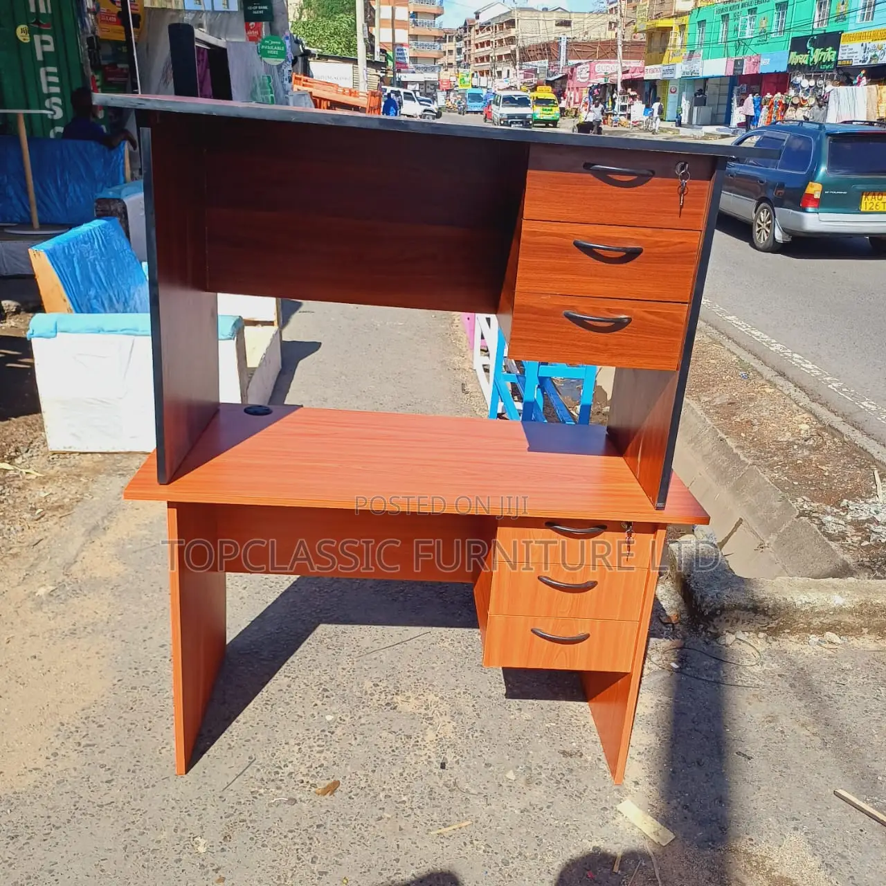 QUALITY OFFICE DESKS Available (Payment on Delivery)