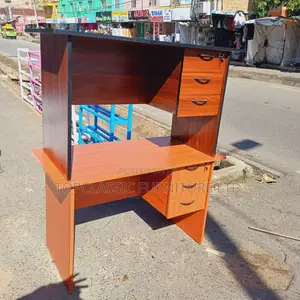 QUALITY OFFICE DESKS Available (Payment on Delivery)